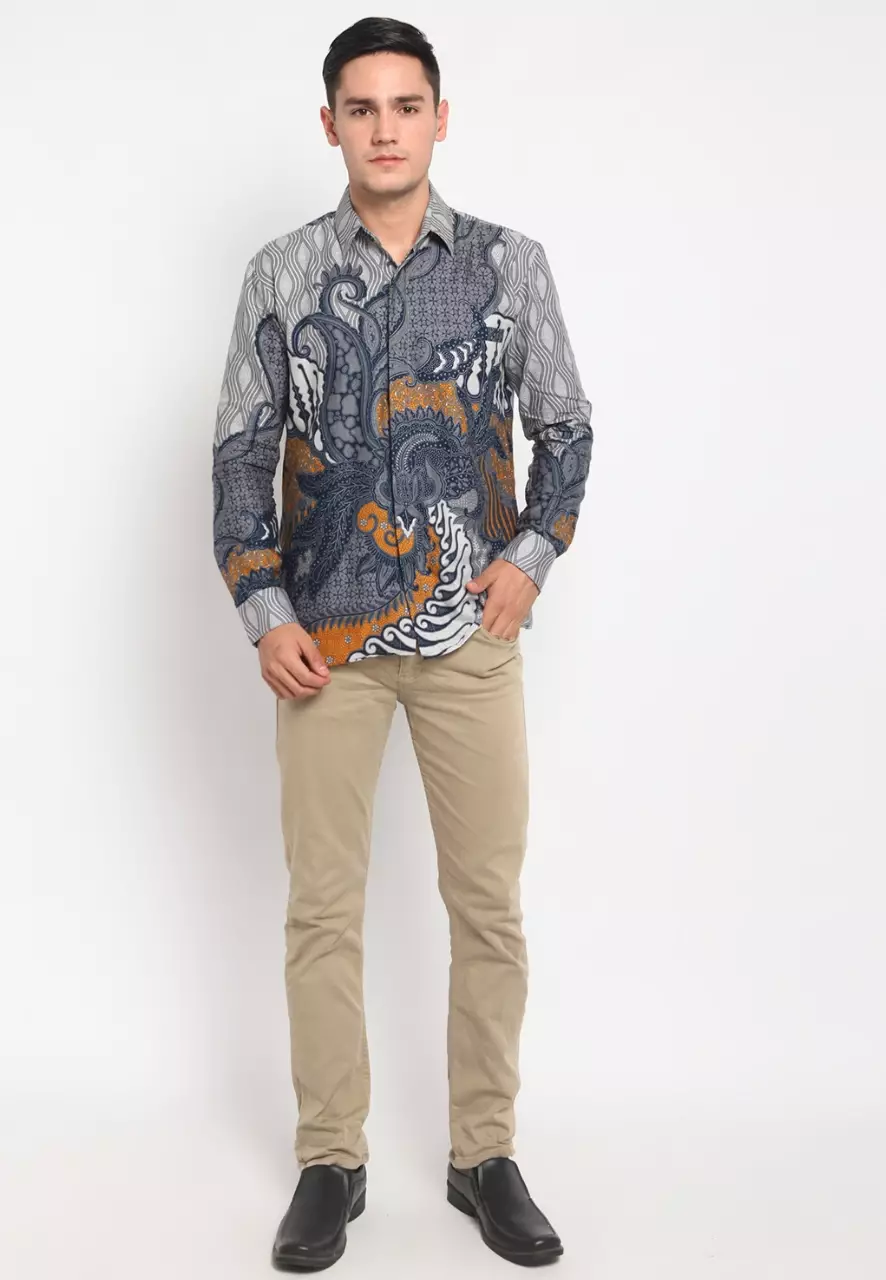 Sakra Biru Kemeja Batik Pria Premium Slimfit Modern Lengan Panjang