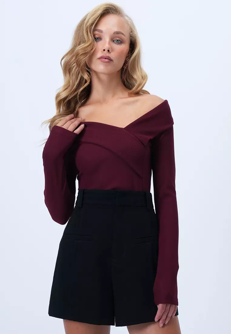 Wide Collar Blouse