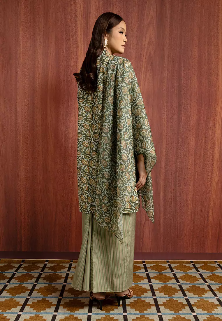 NITA LONG KURUNG SET WITH SHAWL