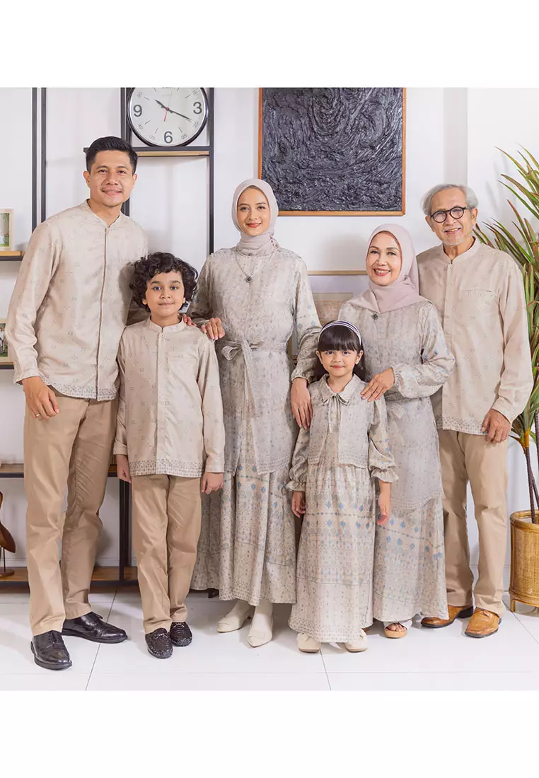 SARIMBIT Nadhira Woman