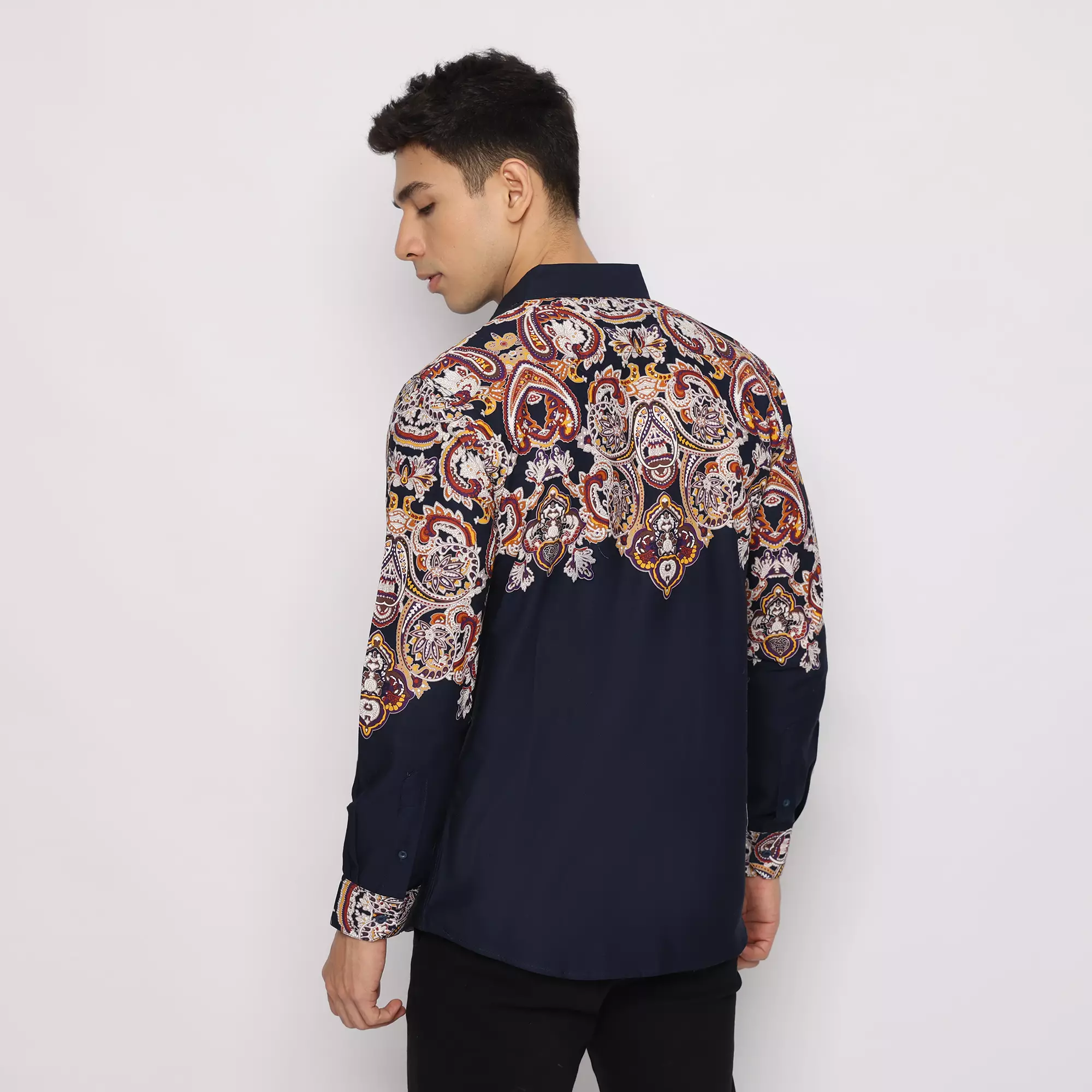 Platini Kemeja Batik Pria Lengan Panjang Katun Navy 36032