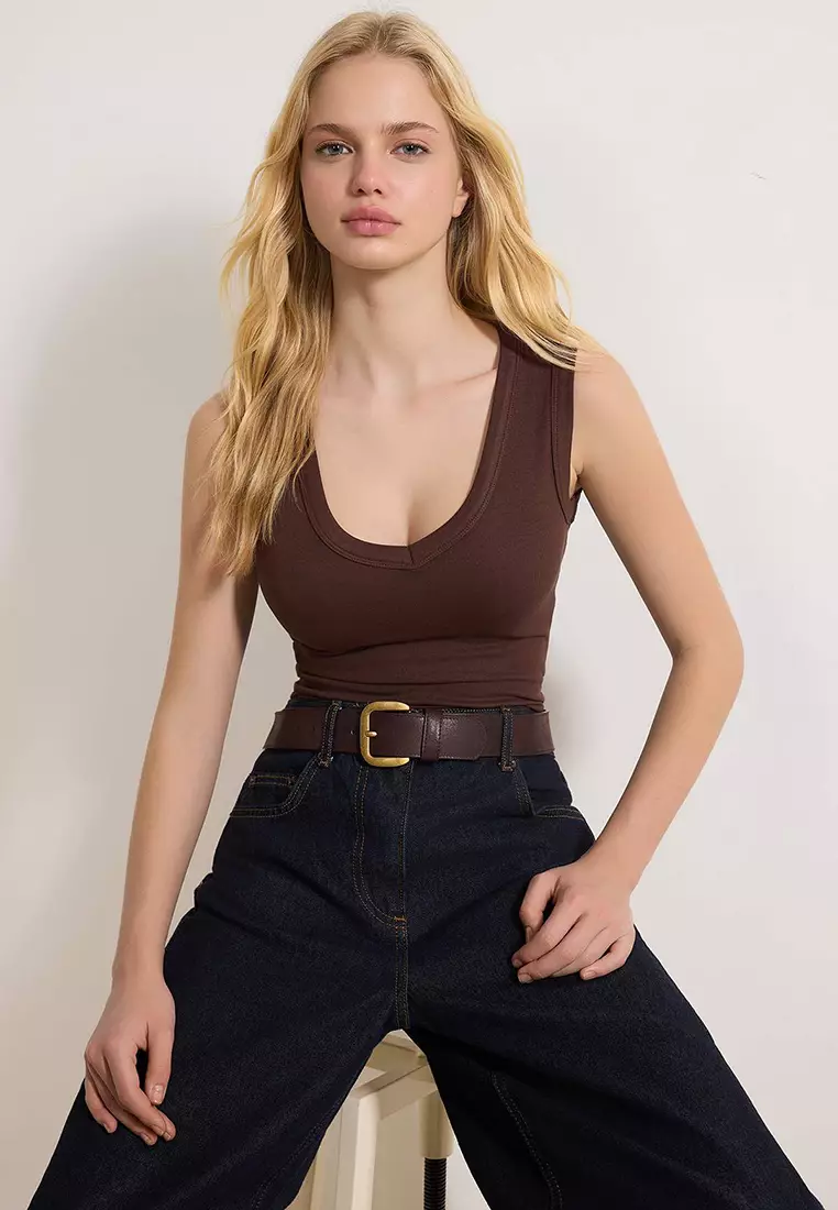 Dark Brown Fitted/Sleeveless Stretchy Knitted Undershirt Twoss25Al22