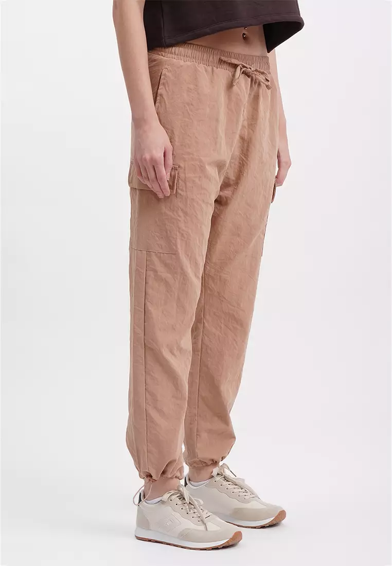 Chic trousers online