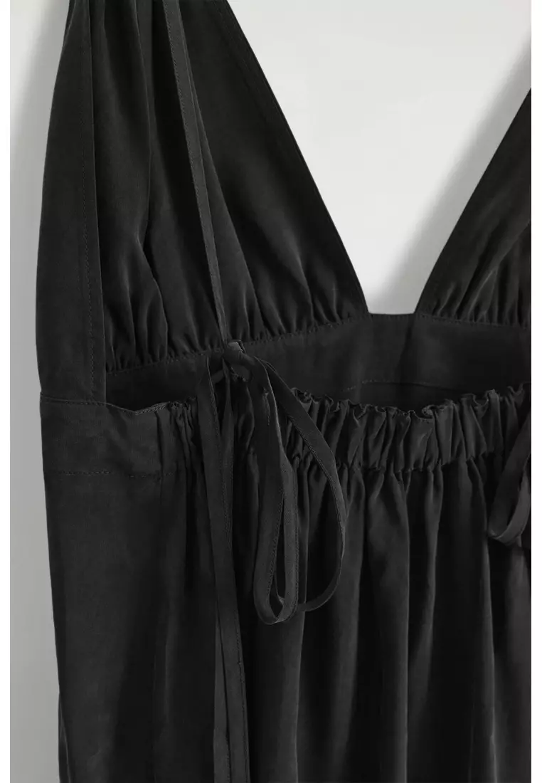 GATHERED V-NECK MAXI DRESS