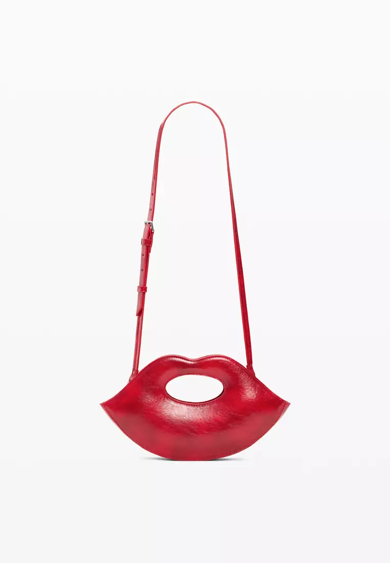 Small lips bag