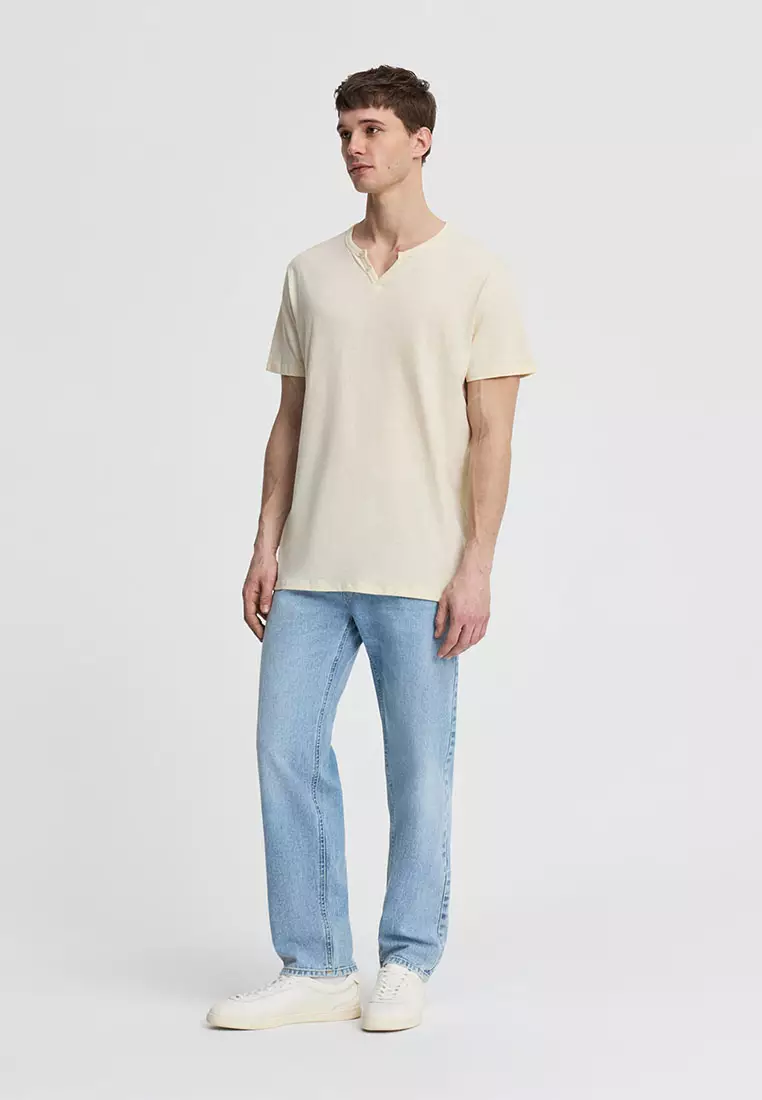 Men's Henley neck T-shirt