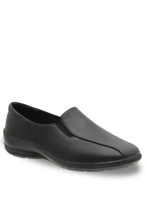 Round Toe Flats