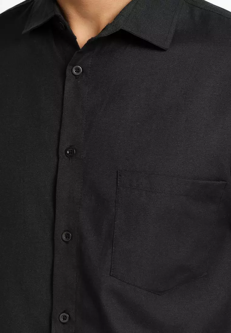 Paulmay Kemeja Pria Reguler Fit Black Shirt