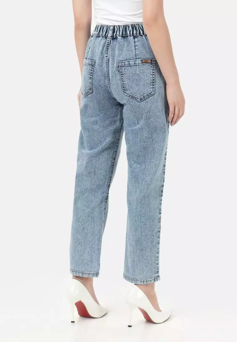 Tapared Two Button Jeans in Aqua