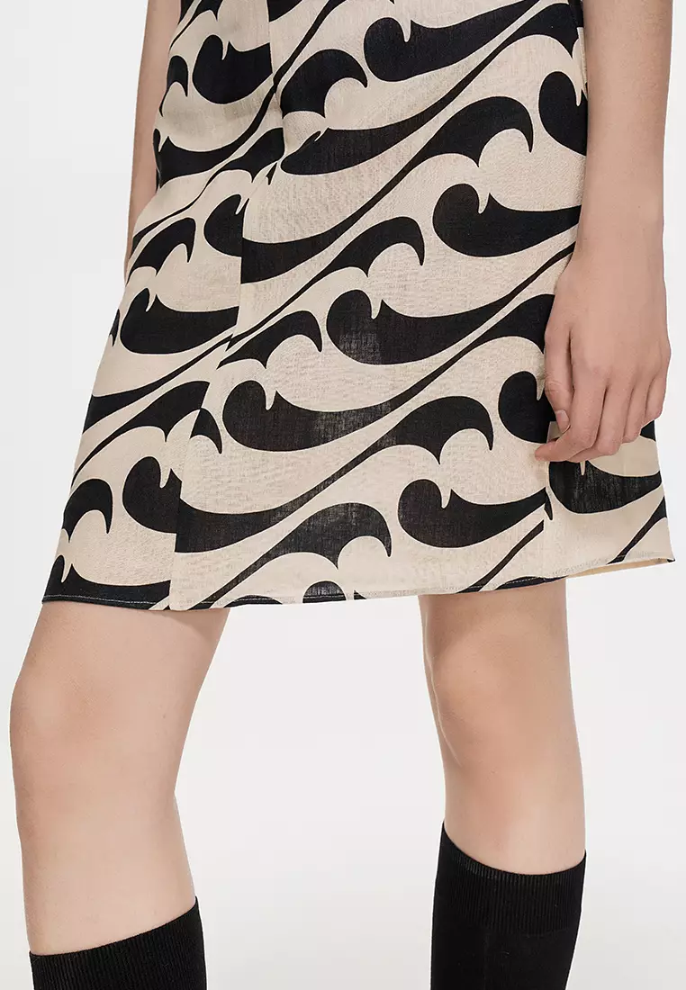 Eco-Friendly S-Line Fitted Avant-Garde Sleeveless Dress