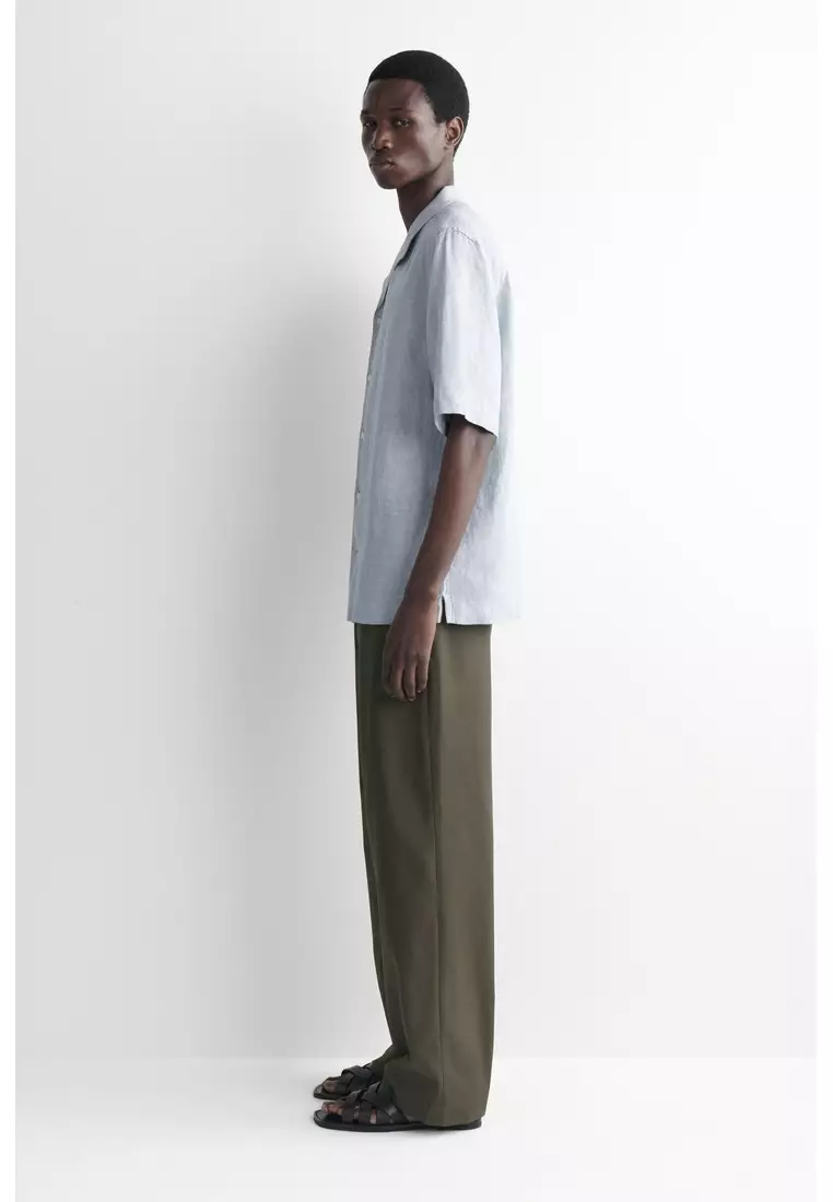 CAMP-COLLAR SHORT-SLEEVED LINEN SHIRT