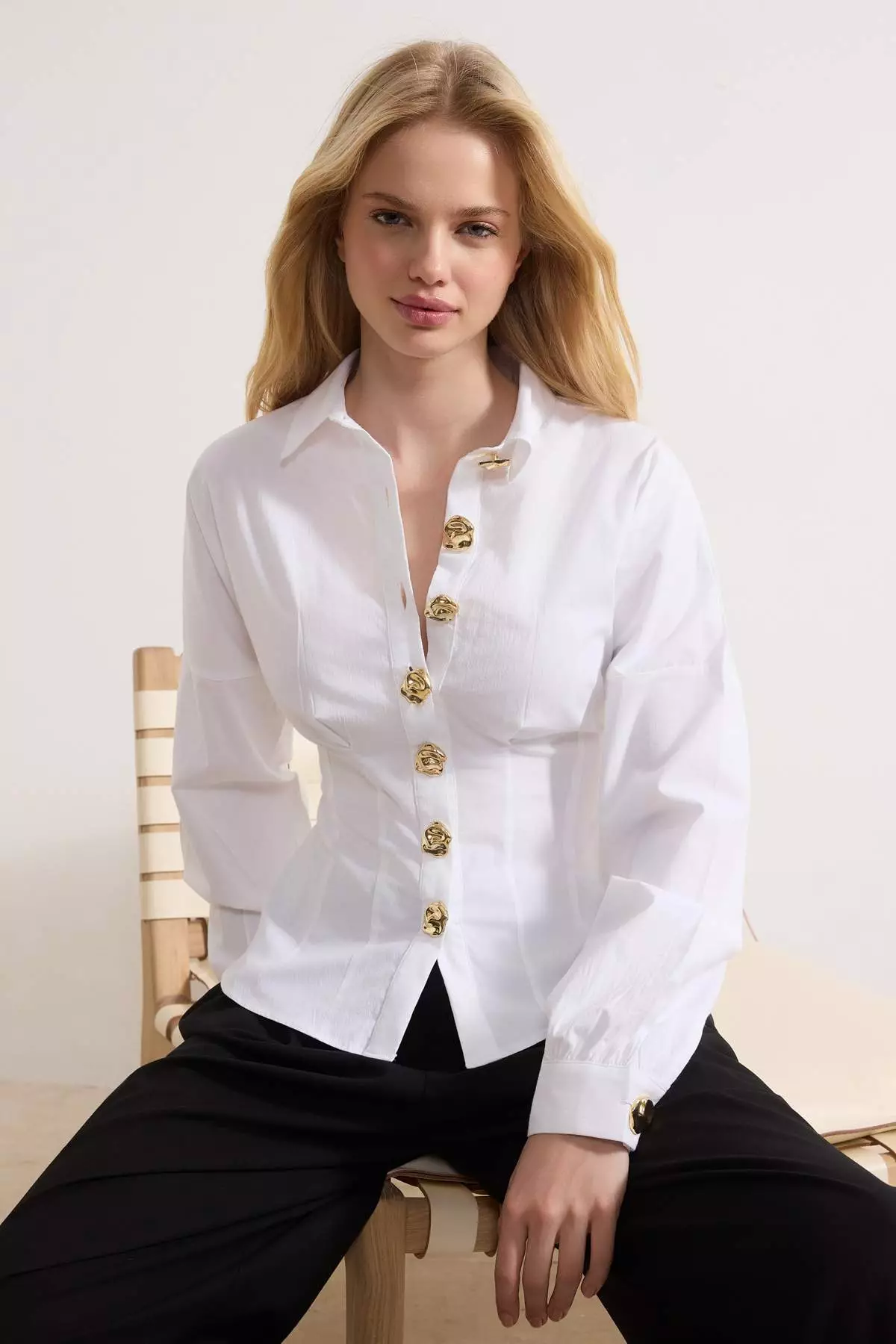 White Gold Accessory Cotton Fitted Waist Shirt Twoss26Go48