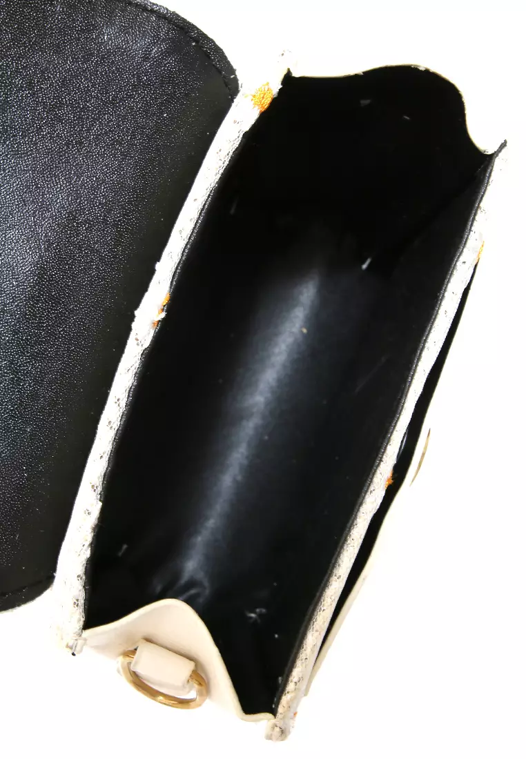 Eilaria Tas Selempang Wanita Sling Bag Mini Uniqe Design Material Leather ORIGINAL - White