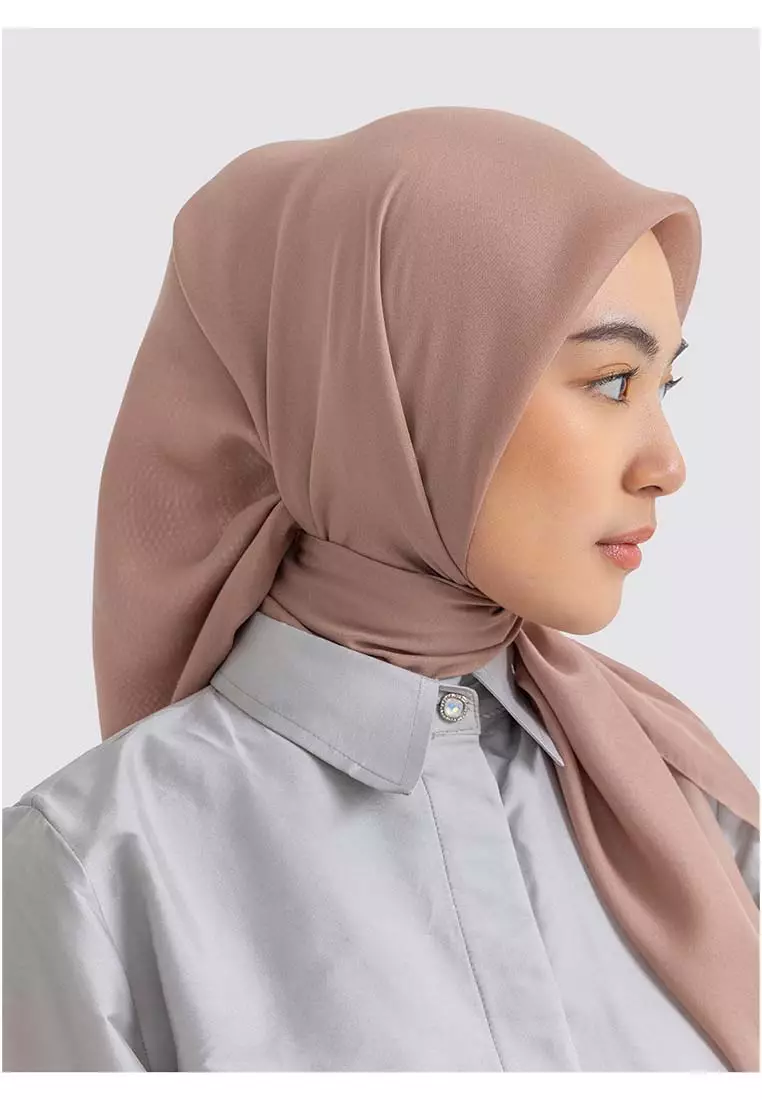 Ria Miranda Beige Rarina Scarf