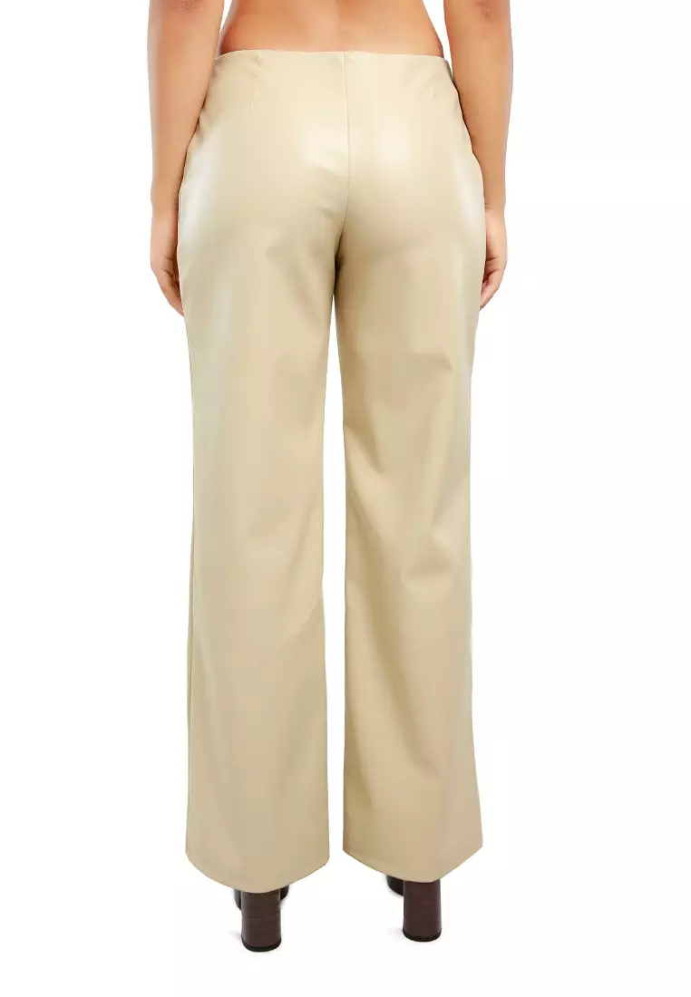 Celana Lurus Pinggang Rendah di Batu