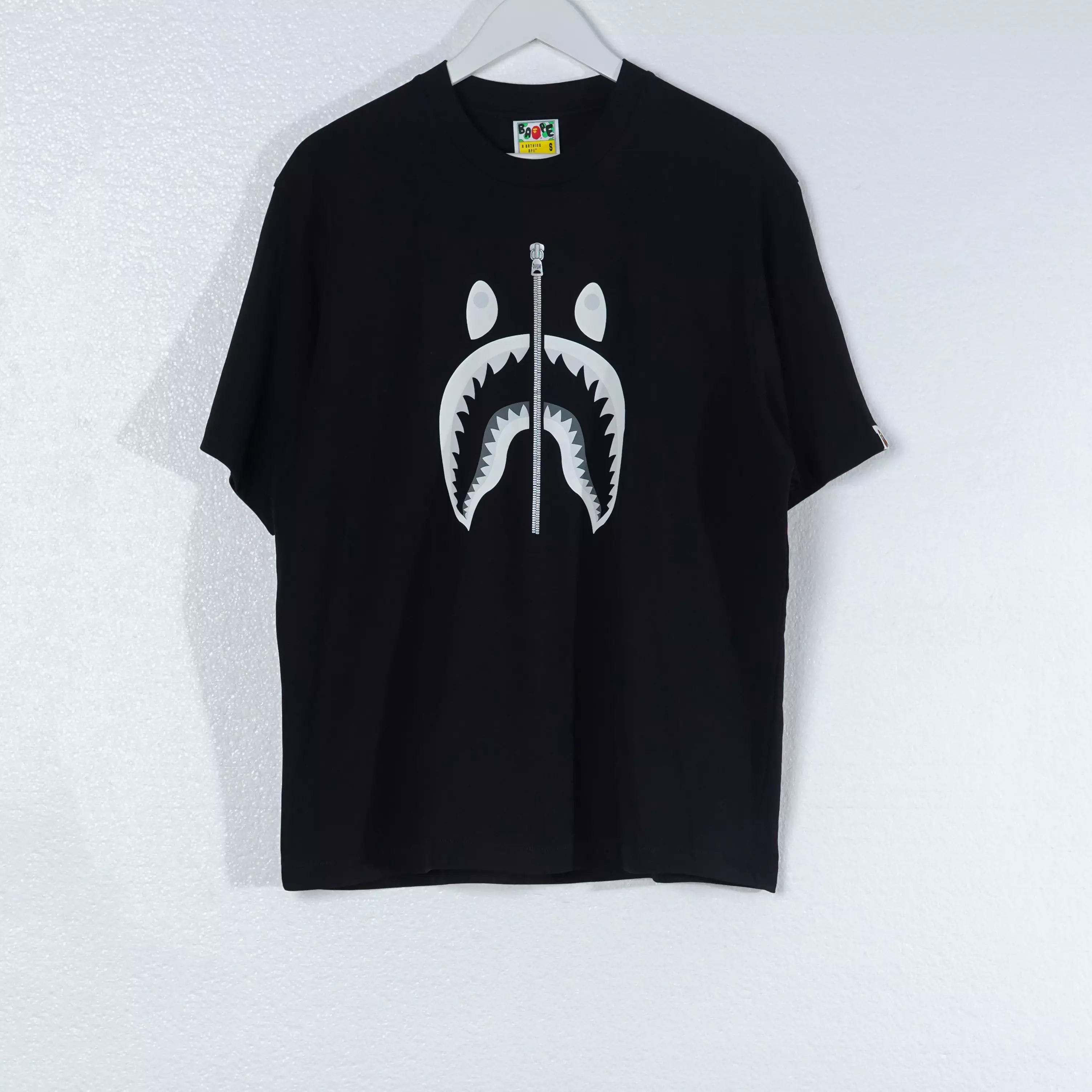 Kaos BAPE SHARK WGM OLIVE GREEN BLACK TSHIRT 100% ORIGINAL