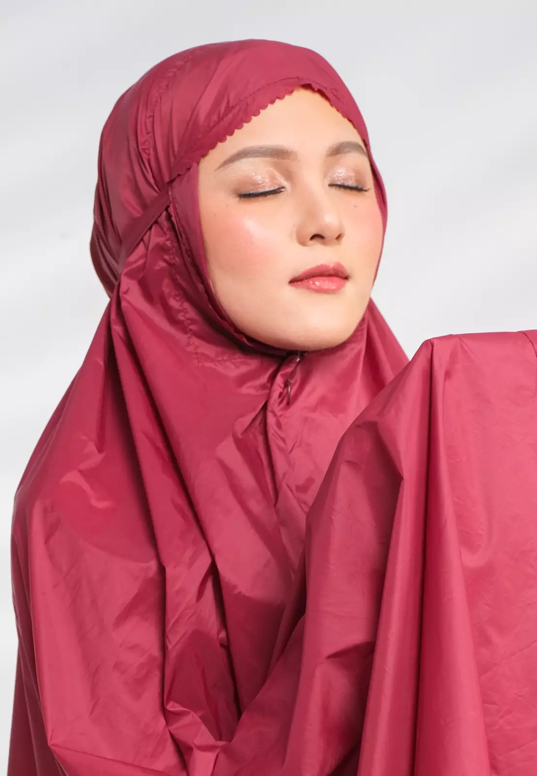 Devania Prayer Set Majesty Maroon - Mukena Dewasa Polos 2 in 1 - Bahan Parasut