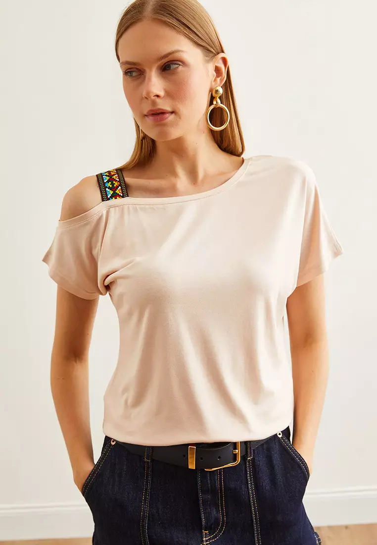 Women's One Shoulder Ethnic Garnished Blouse BLZ-19000194