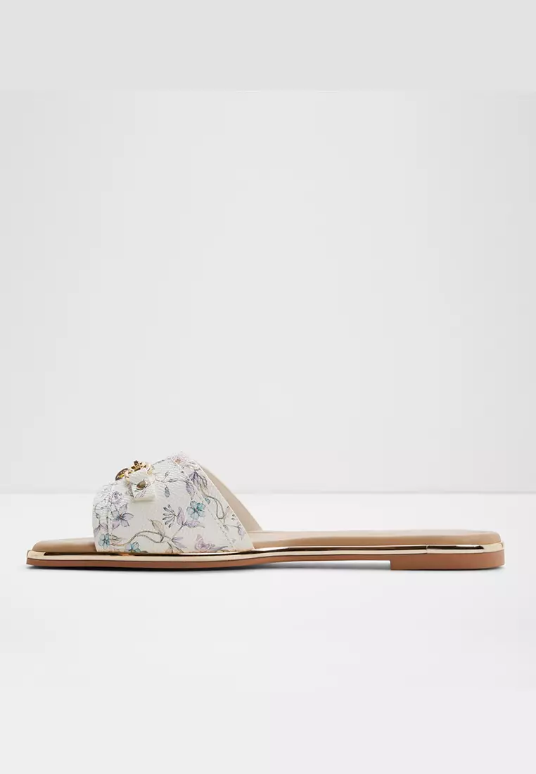 Alamassi Slide Sandals