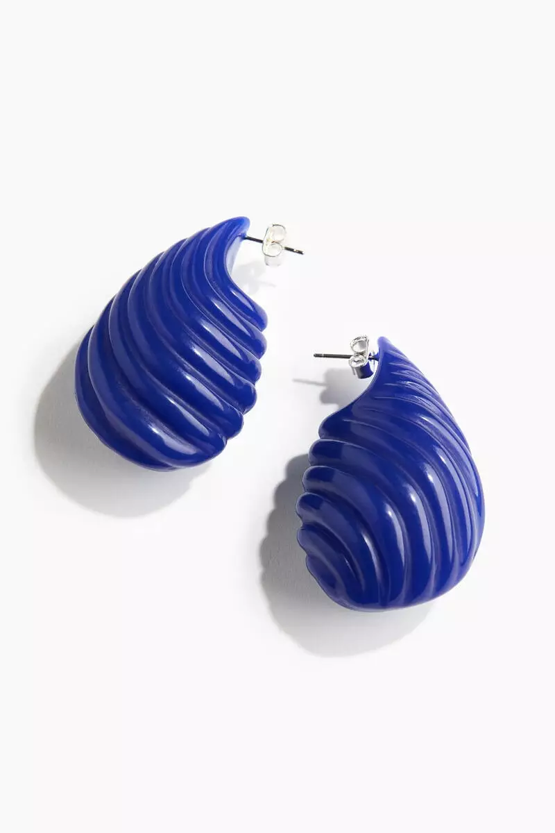 Statement droplet earrings