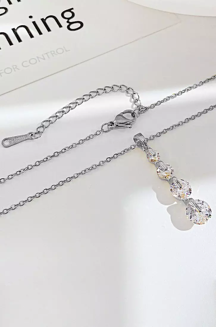 Green Vanya Diamond Clover Bracelet | Made in Korea | Dainty Jewellery