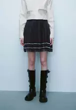 深灰