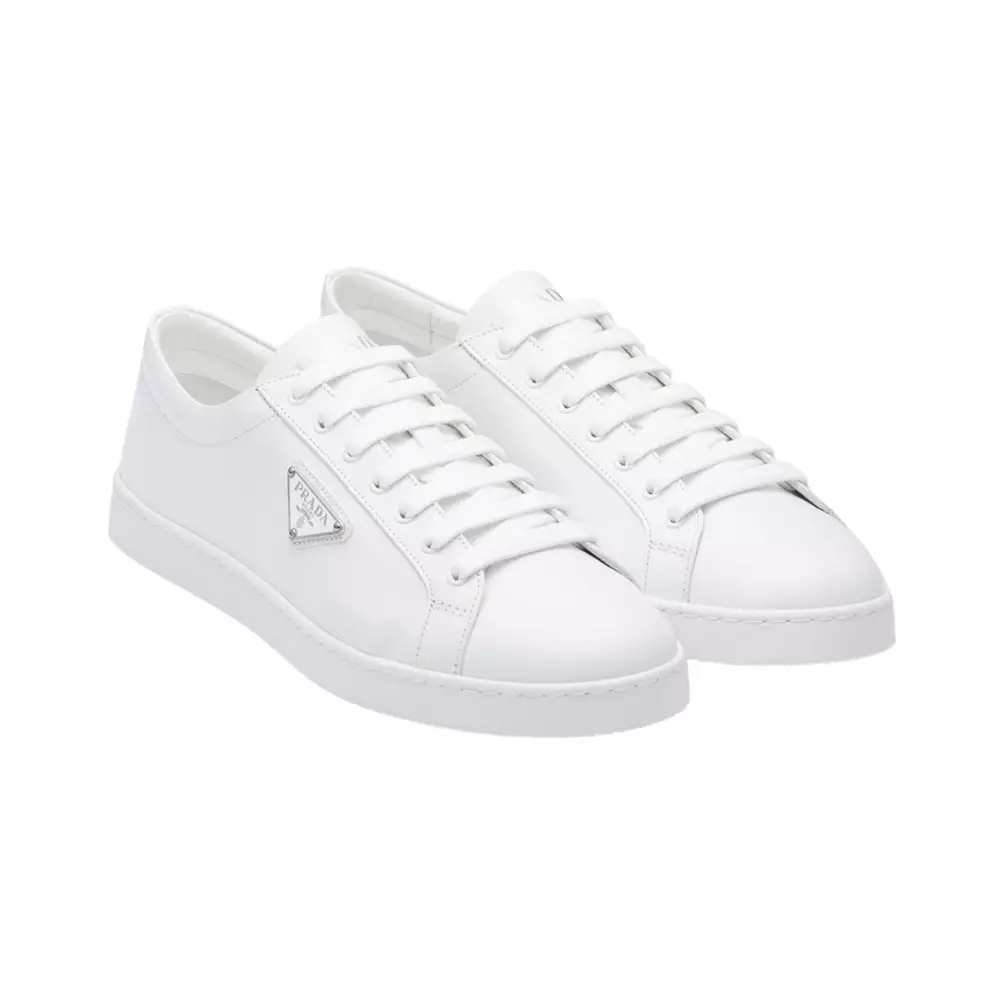 [12.12 Dealcember] Enameled Triangle Logo Brushed Leather Sneakers White