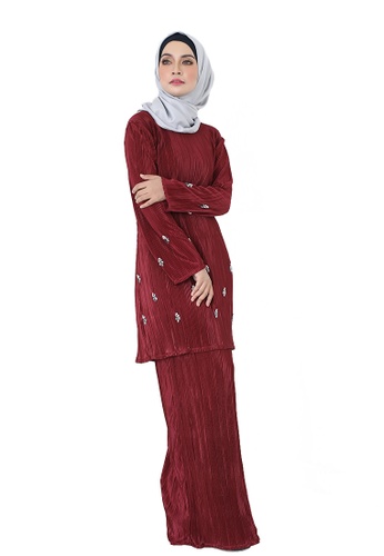 Buy Mekar Pleated Kurung from ARCO in Red at Zalora