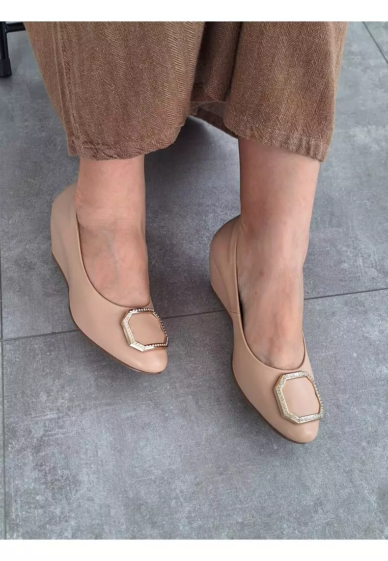 Nicholas Edison Wedge Yani Beige