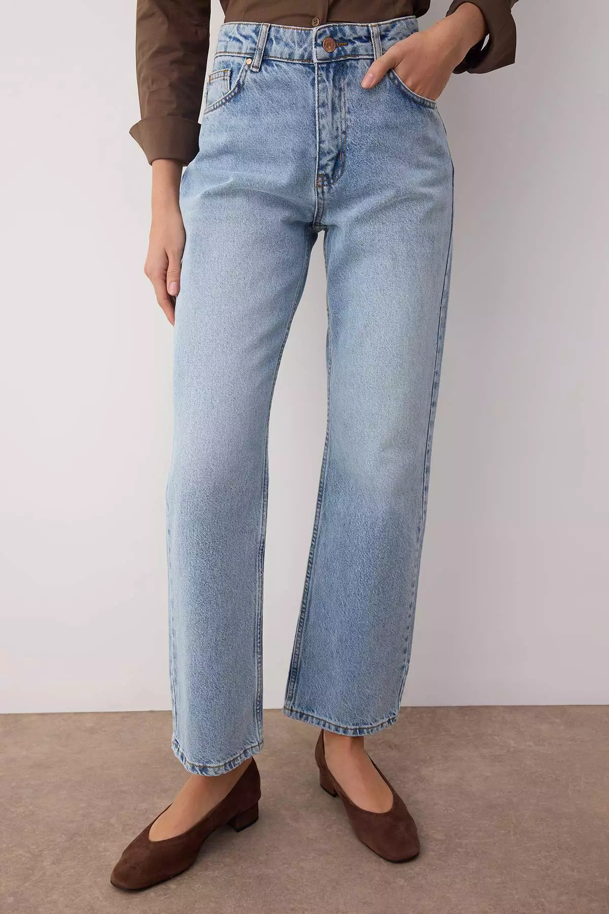 Light Blue High Waist Relaxed Straight Cut Straight Leg Jeans Twoaw26Je00063