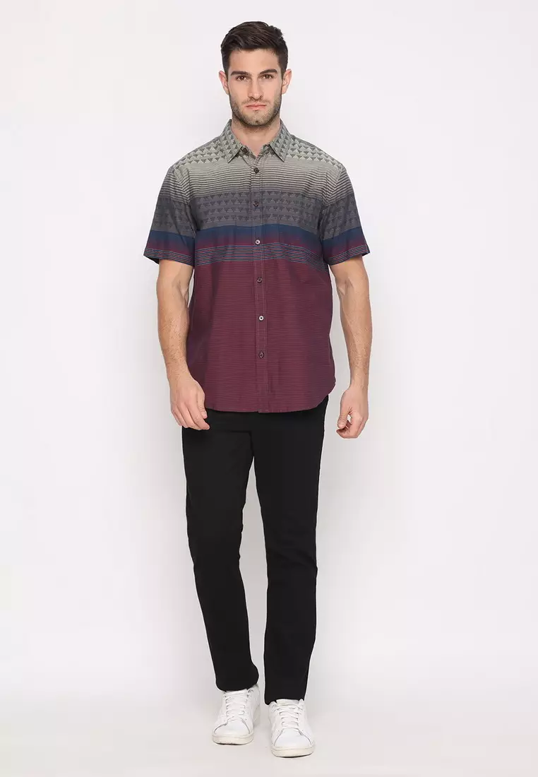 POLICE Kemeja Border Printing Navy Maroon Regular Fit Pria