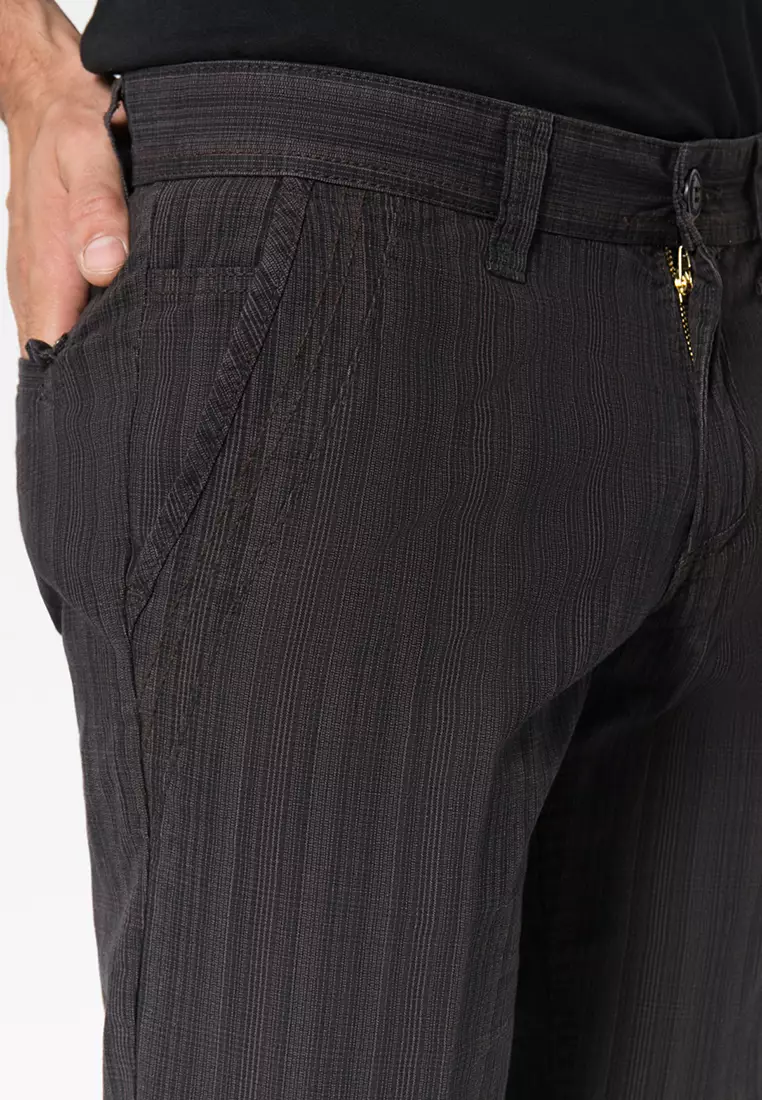 LGS - Celana Pendek Casual Pria Motif Garis Garis Short Slim - CSS.418.044.139.C