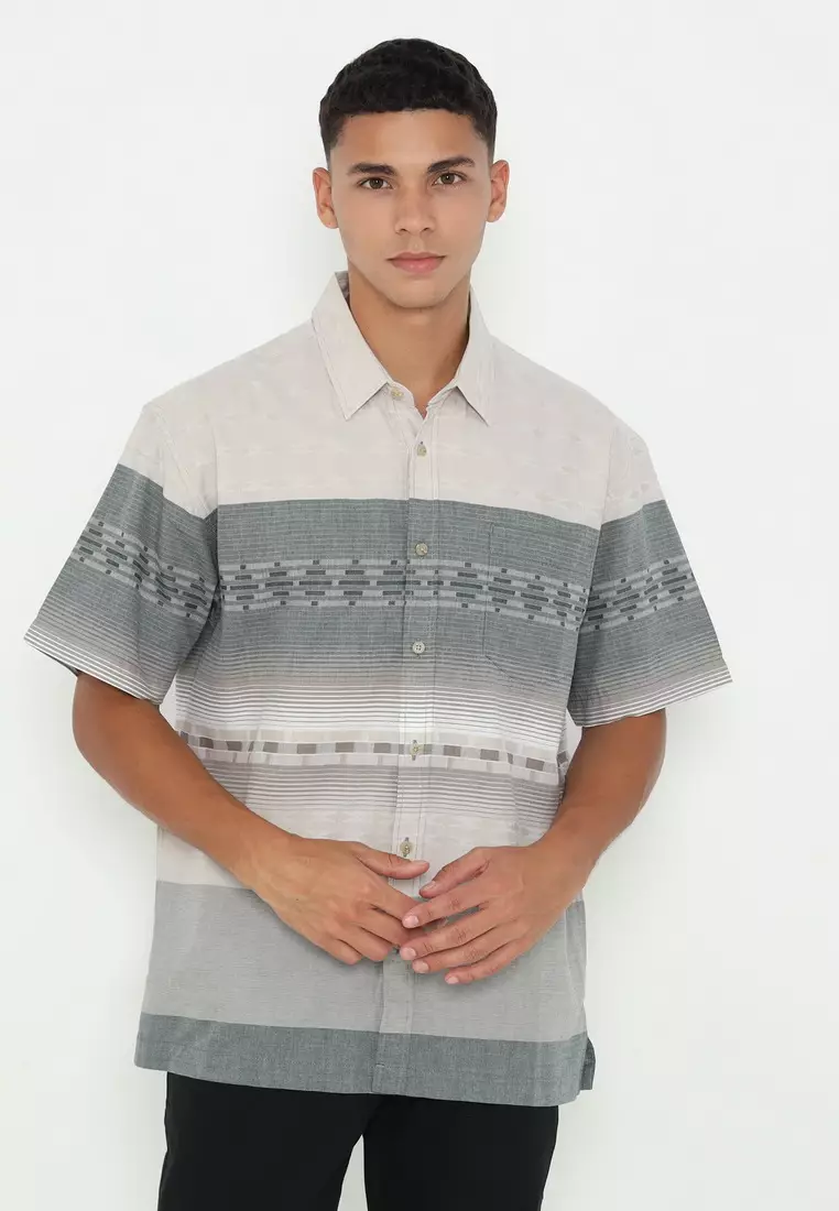 POLICE Kemeja Border Printing Regular Fit Pria