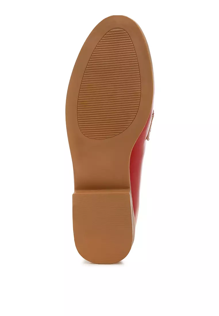 Sepatu Detail Tali Penny Warna Merah