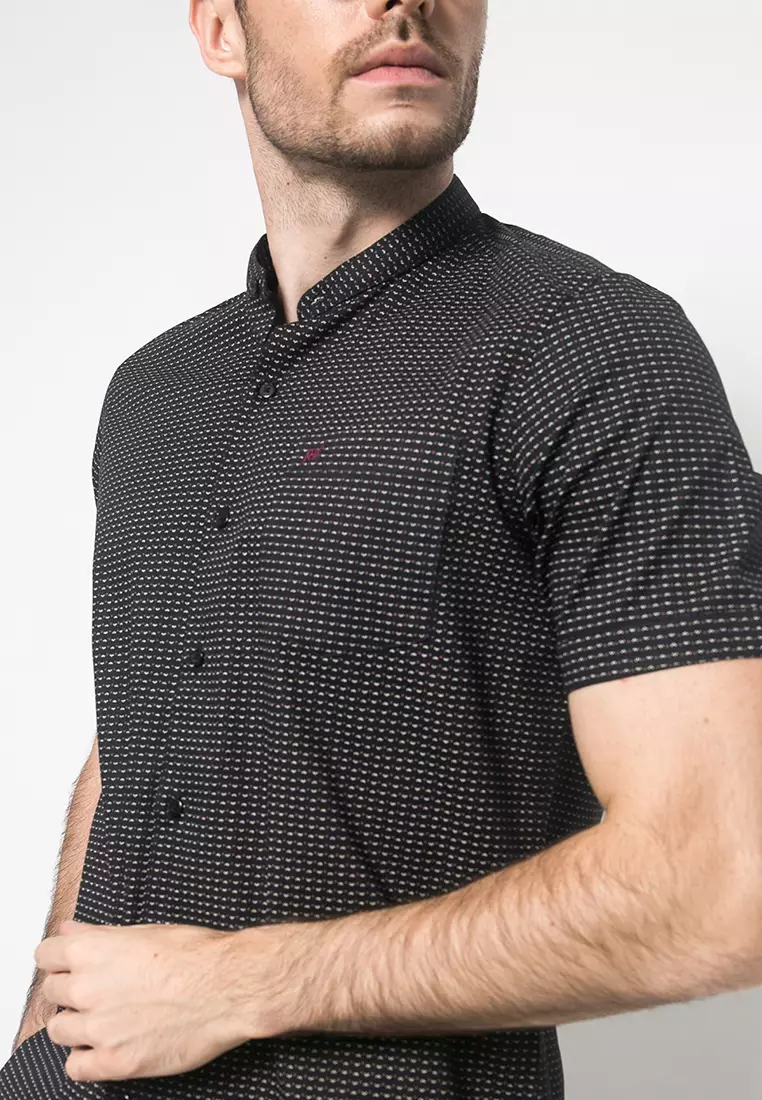 Johnwin - Kemeja Formal - Kerah Shanghai - Hitam - Slim Fit - FSH.650.K604.842.C