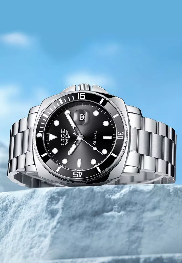 Unisex Classic Diver's Stainless Steel Quartz Watch with turning Bezel on Steel Bracelet