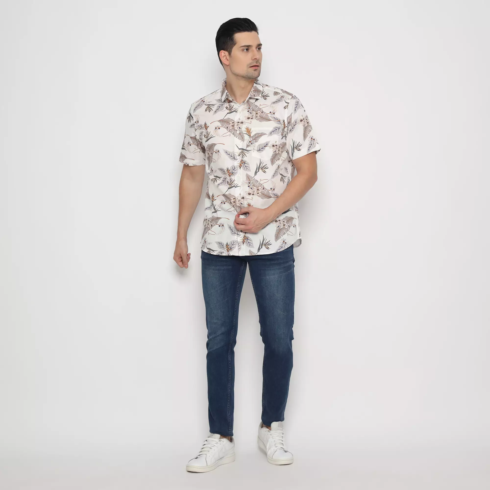 Platini Kemeja Motif Pria Lengan Pendek Katun Krem 73441