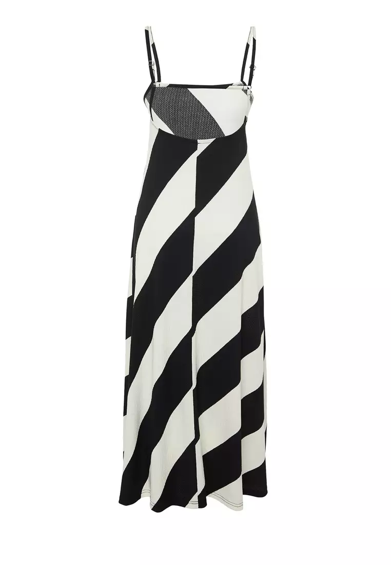 Black Printed Adjustable Straps A-Line Crepe/Textured Knit Maxi Dress TWOSS24EL00060