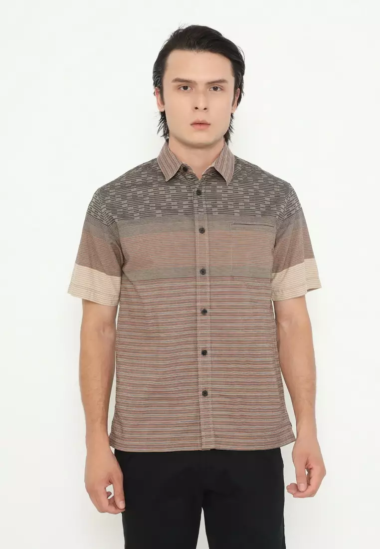 POLICE Kemeja Border Printing Regular Fit Pria