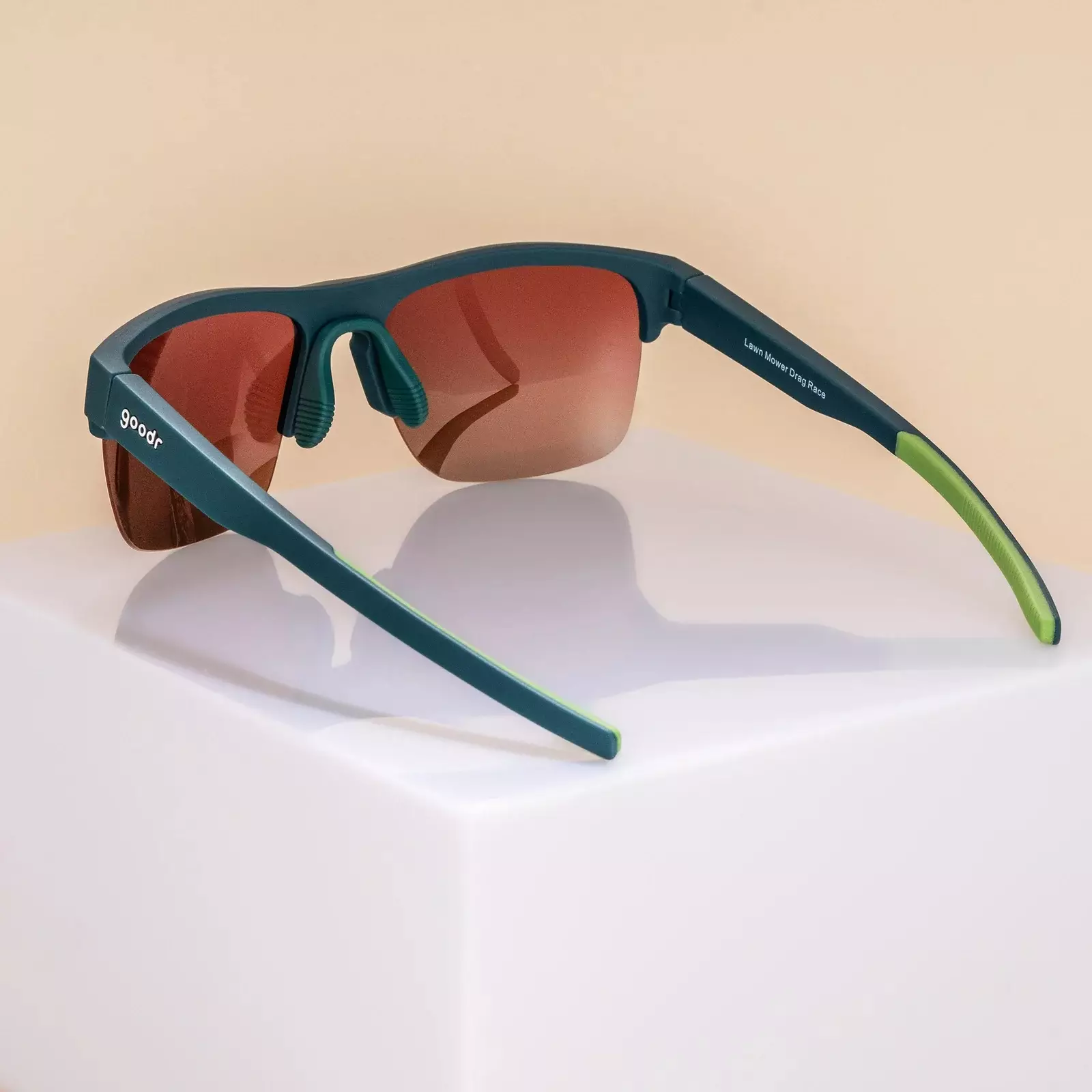 GOODR Kacamata Series FLEX G - Lawn Mower Drag Race