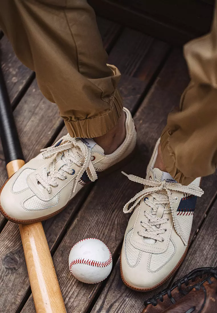 Vintage German Trainer CQ2301008