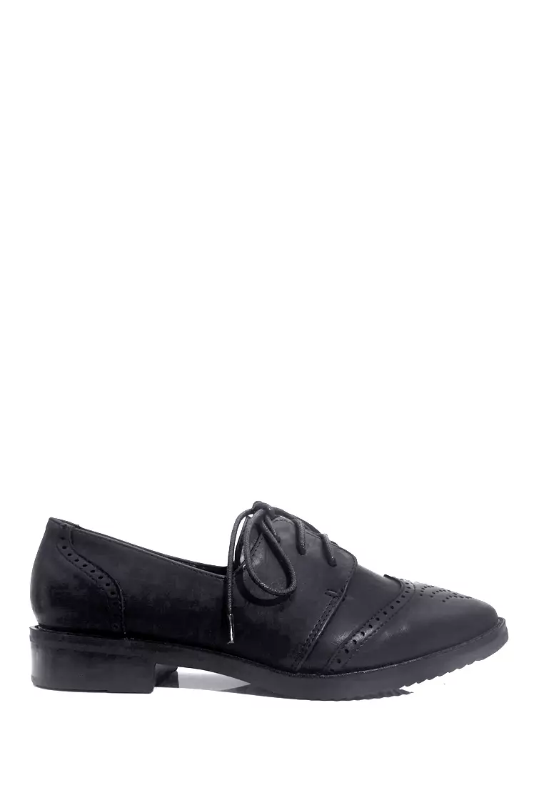 Discount on Twenty Eight Shoes  shoes - SKU: VANSA Vintage 2 Tones Oxford Shoes VSW-F76666