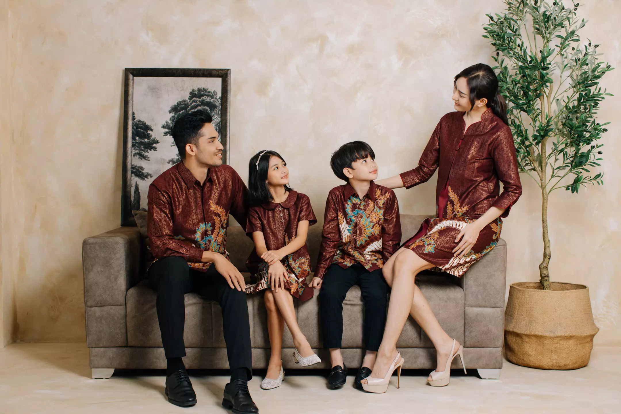 Adyatma Adhiwangsa Maroon Dress Batik Anak Wanita Lengan Pendek Katun Foil
