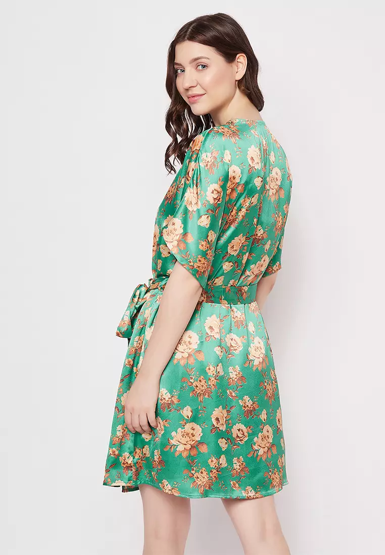 Clovia Pretty Florals Short Night Dress & Robe Set in Green - Satin