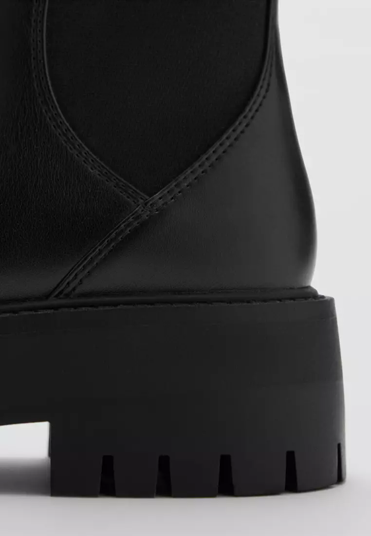 Chelsea Boots With Buckle