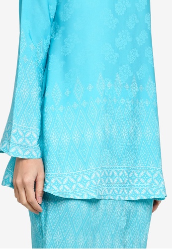 Buy Orked Modern Kurung With Pua-Batik Printed from Fazboka in Blue only 119
