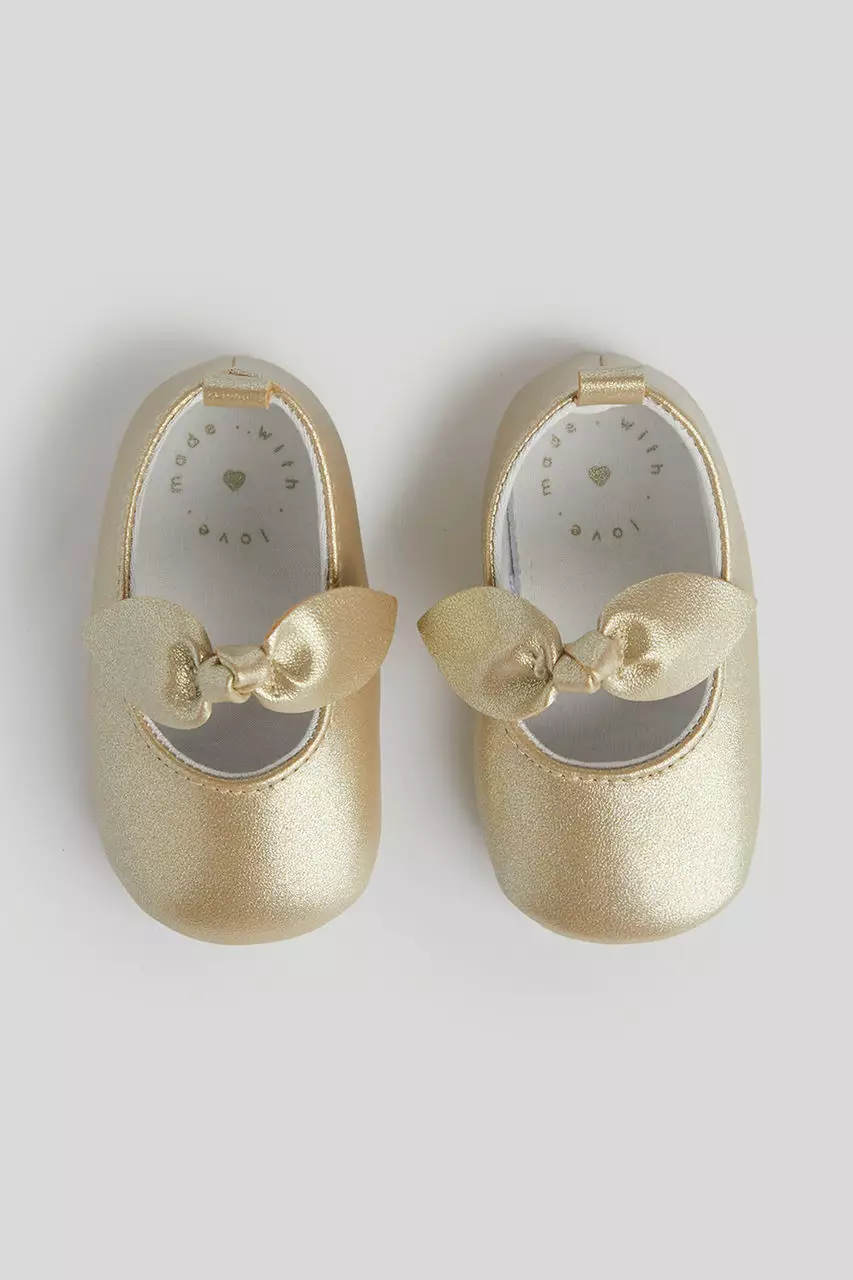 Mothercare Raya Collection Gold Ballerina Pram Shoes - Sepatu Bayi Lebaran Bayi Perempuan (Kuning)
