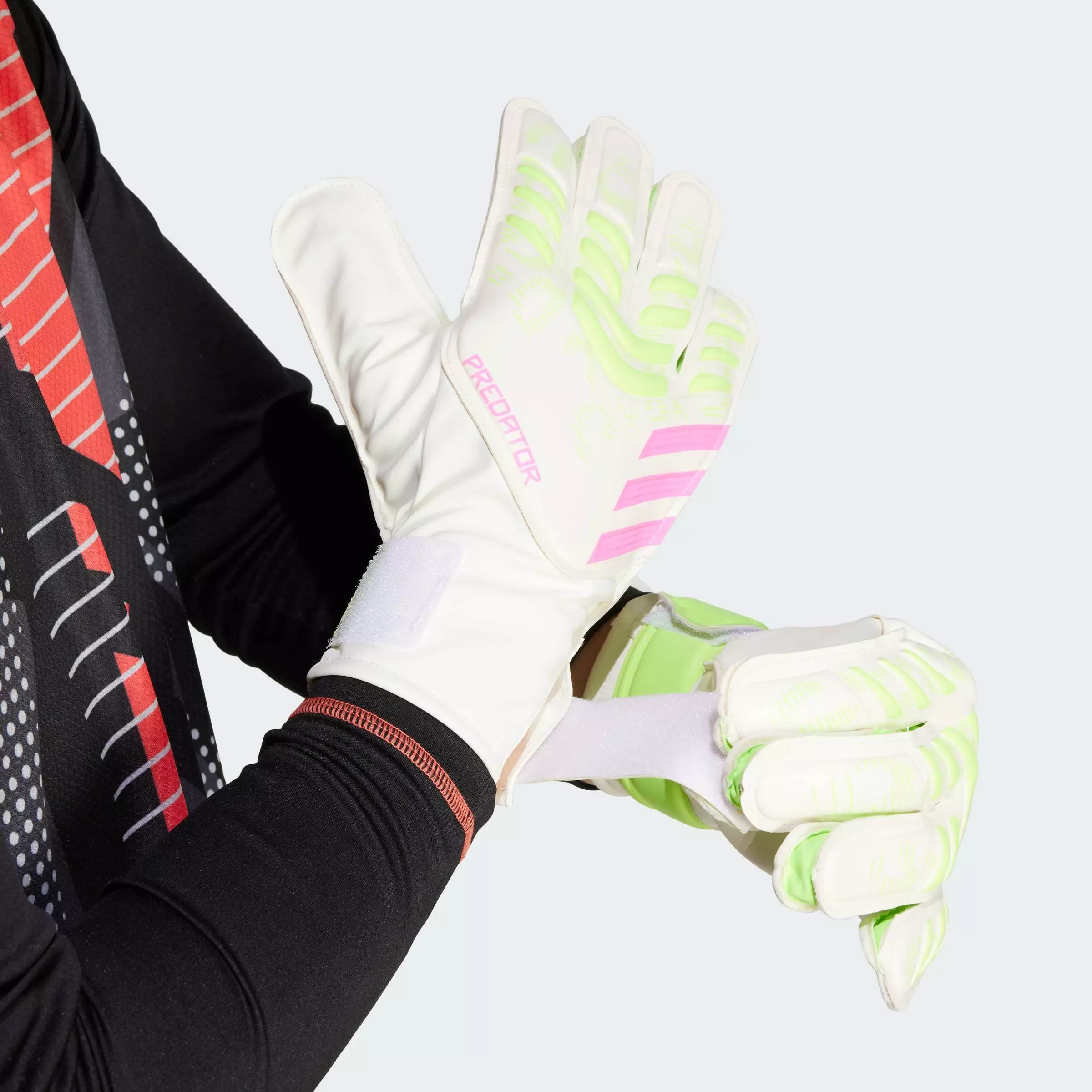 Football Predator Training Goalkeeper Gloves Unisex White JH3806