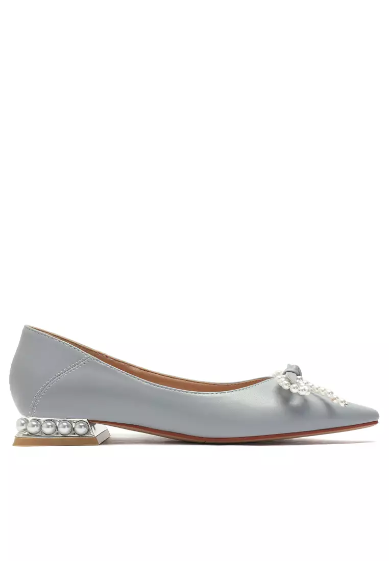 Discount on Twenty Eight Shoes  shoes - SKU: 2cm Square Toe Pearl Bow Pumps 2223-12