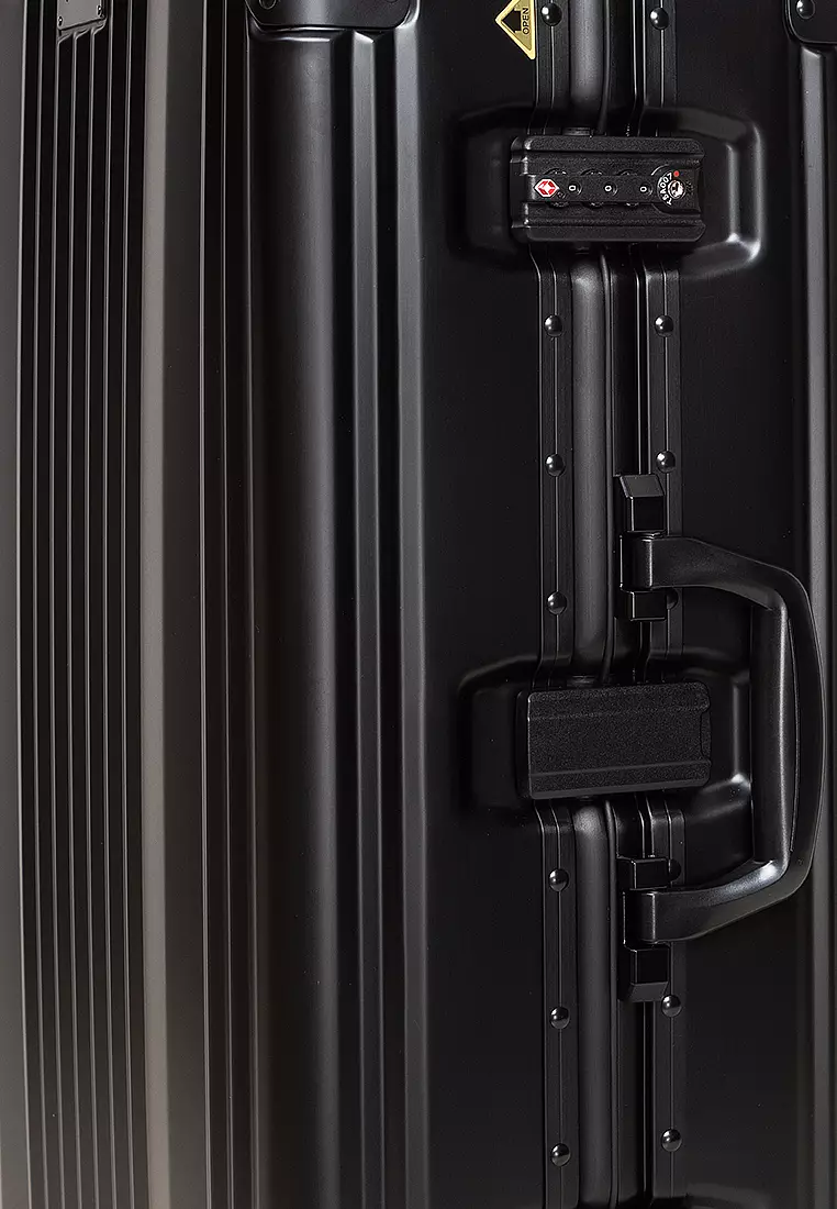 Aluminum Series 1510-63 Black (Frame Type) - Medium - TSA Luggage